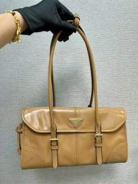 Picture of Prada Handbags _SKUfw208749466fw